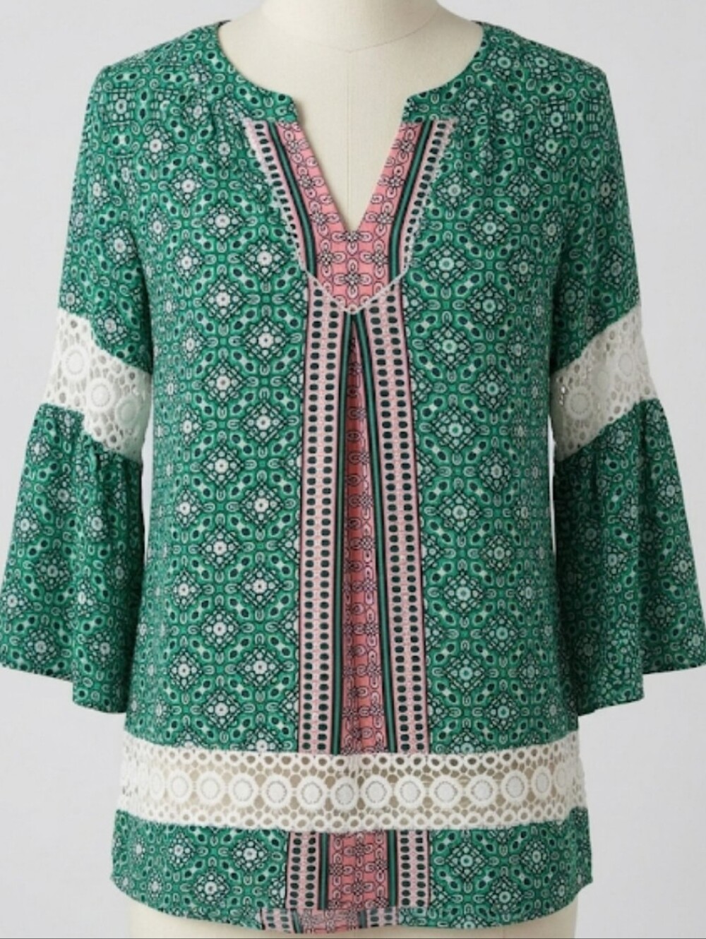 Crown & Ivy Green Peasant Artisan-Style Top with Bell Sleeves Lace Detail Small